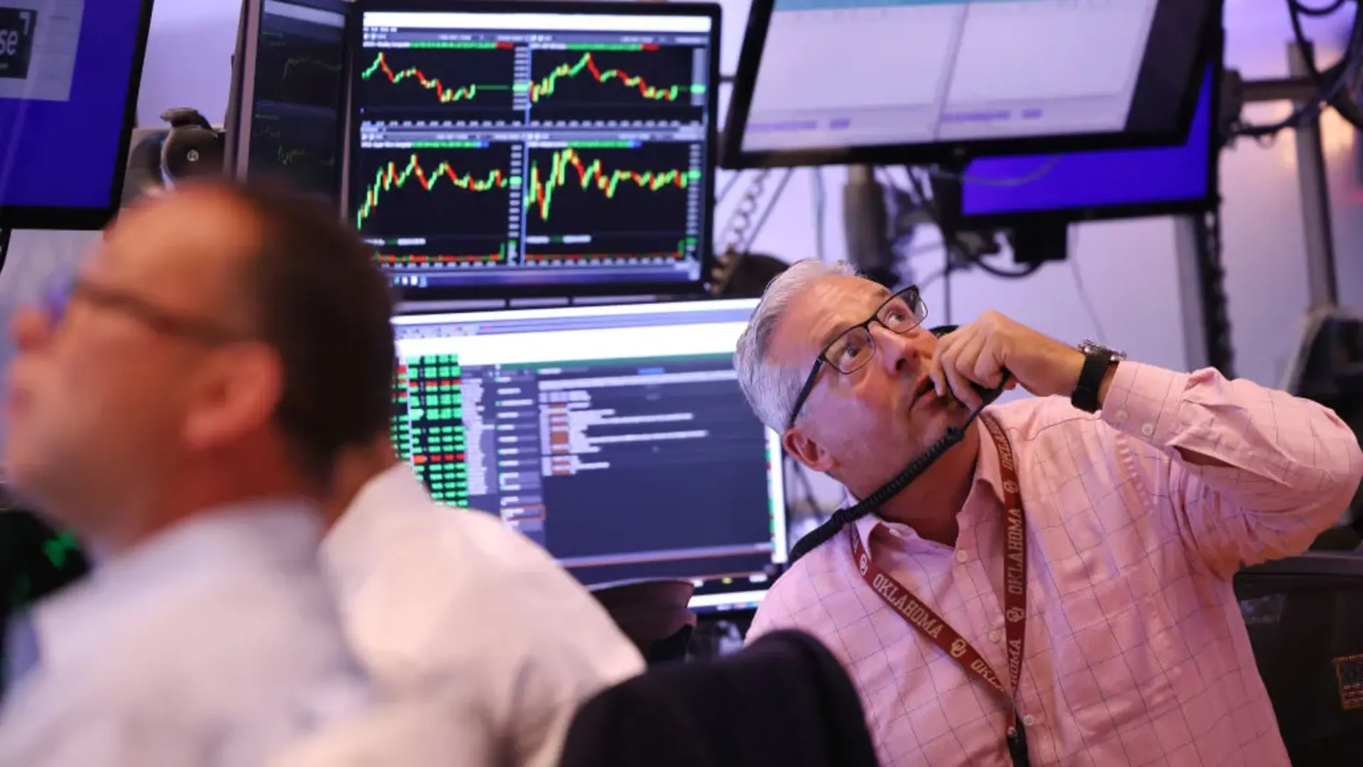 Traders on trading floor